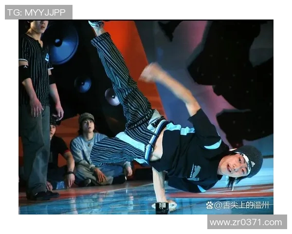 全国街舞大赛特别报道：南京飞盘队如何在舞台上展现青春与梦想的成长历程